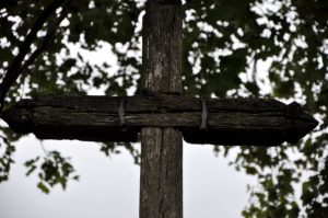 Krzyż w miejscowości Przejma Wielka.