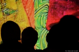 W trakcie wernisażu prezentowane były poedyski. Do obejrzenia w CSW.