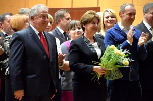 Na zdj. kandydat na prezydenta Suwałk - Tomasz Bilbin z żoną i synem.