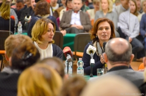 Na zdj. Bożena Kamińska i Małgorzata Kidawa-Błońska.