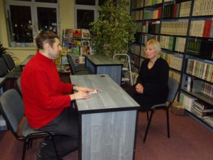 Żywa książka, fot. Biblioteka Publiczna w Suwałkach.