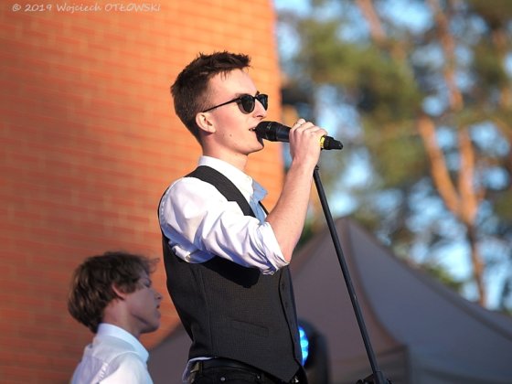 Ten Inches August&oacute;w