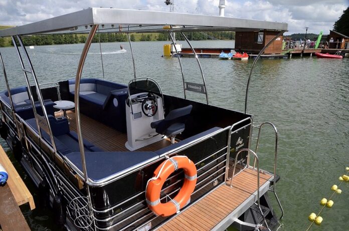 Daniel Racis, WOSiR Szelment, narty wodne, katamaran, jezioro Szelment, dmuchańce, deski sup