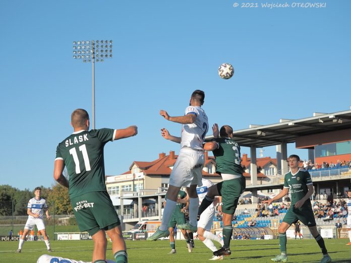 Wigry Suwałki - Śląsk II Wrocław 1:0; 26 XI 2021 © W. Otlowski