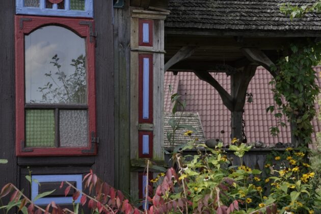 Drewno na nowo, Stowarzyszenie z Siedzibą w Warszawie, Sejny, architektura drewniana, Zuzanna Krzysztofik, Marcin Pawlukiewicz, historia, dziedzictwo kulturowe